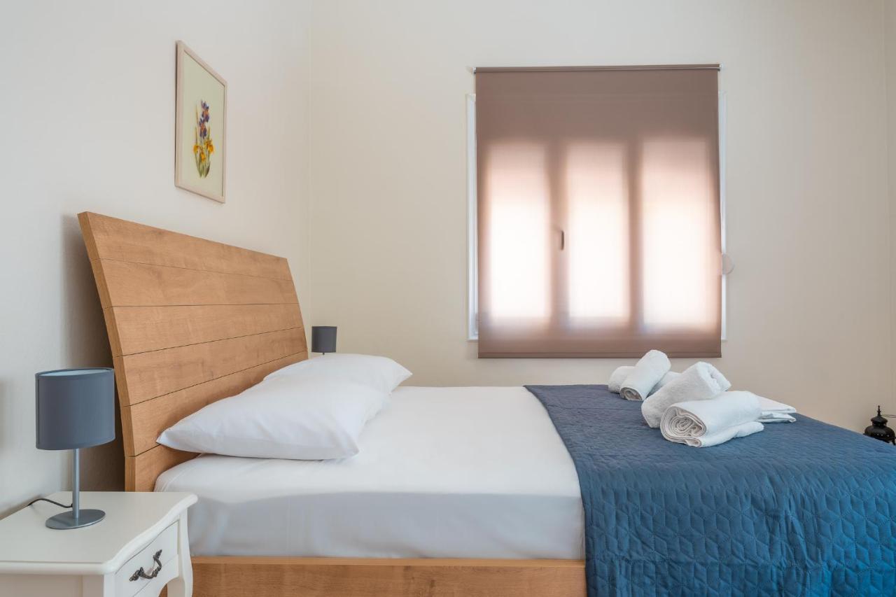 Stylish Central Renovated Apartment 伊拉克利翁 外观 照片