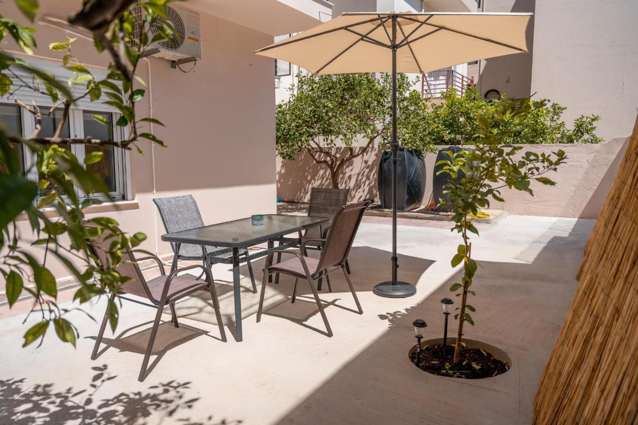 Stylish Central Renovated Apartment 伊拉克利翁 外观 照片