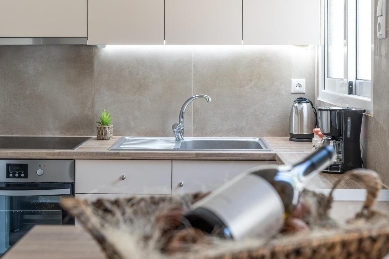 Stylish Central Renovated Apartment 伊拉克利翁 外观 照片