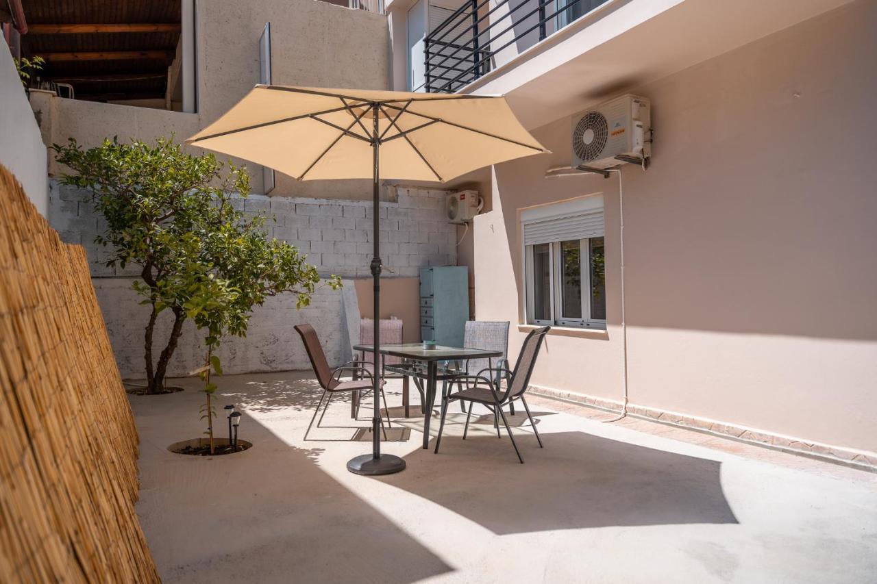 Stylish Central Renovated Apartment 伊拉克利翁 外观 照片