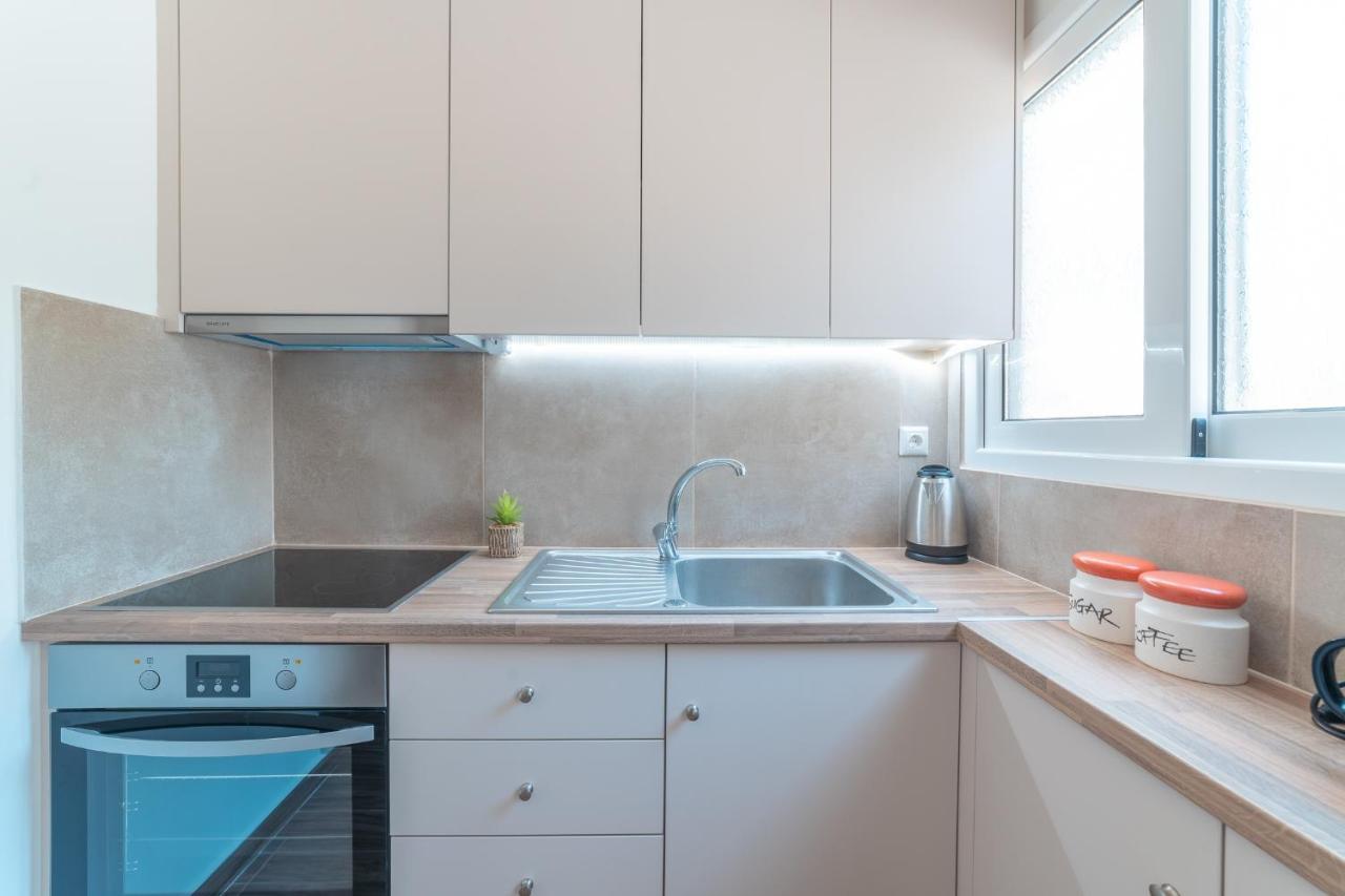 Stylish Central Renovated Apartment 伊拉克利翁 外观 照片